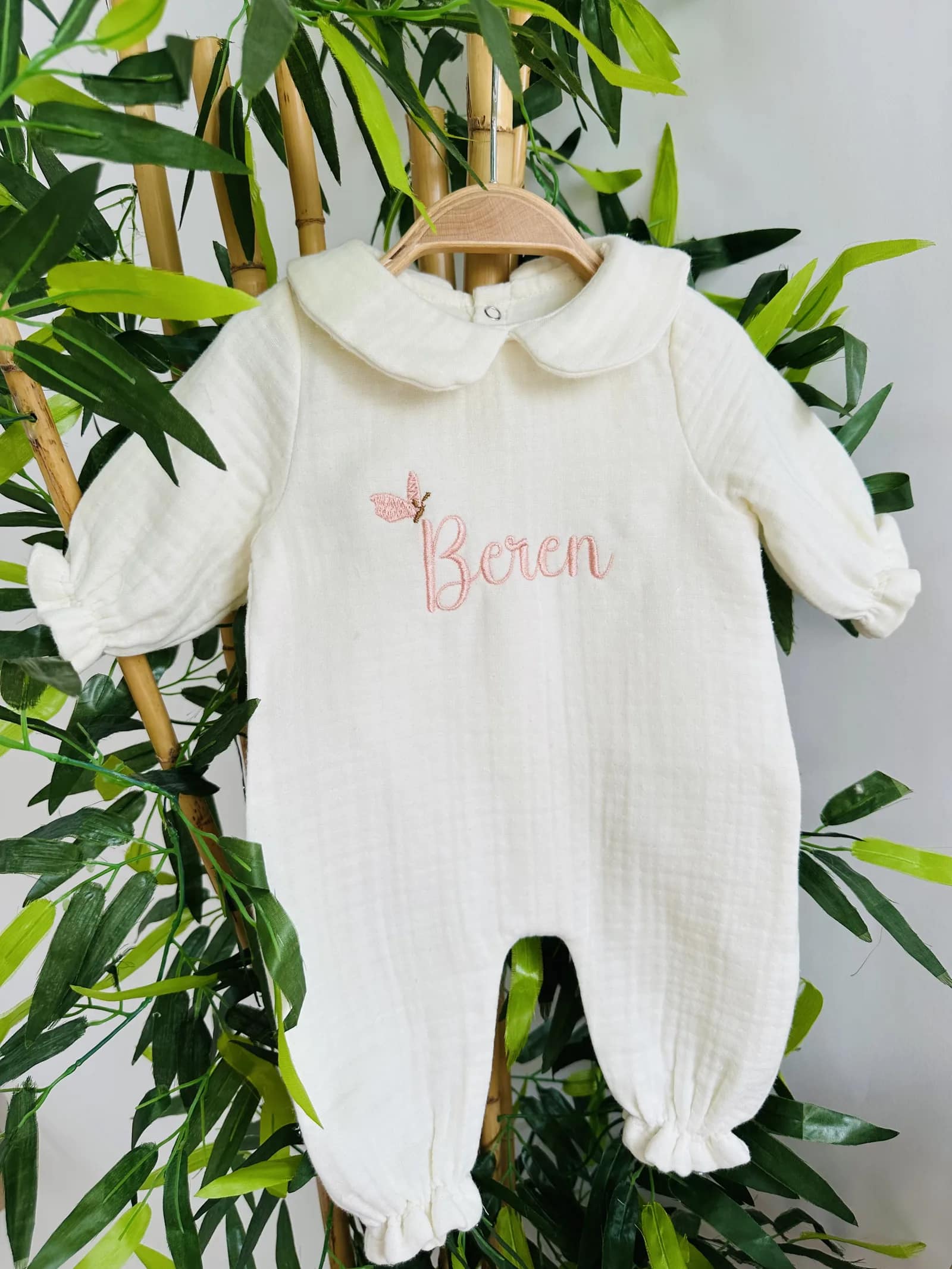 Organik müslin bebek tulum takımı kelebek desenli pembe nakışlı