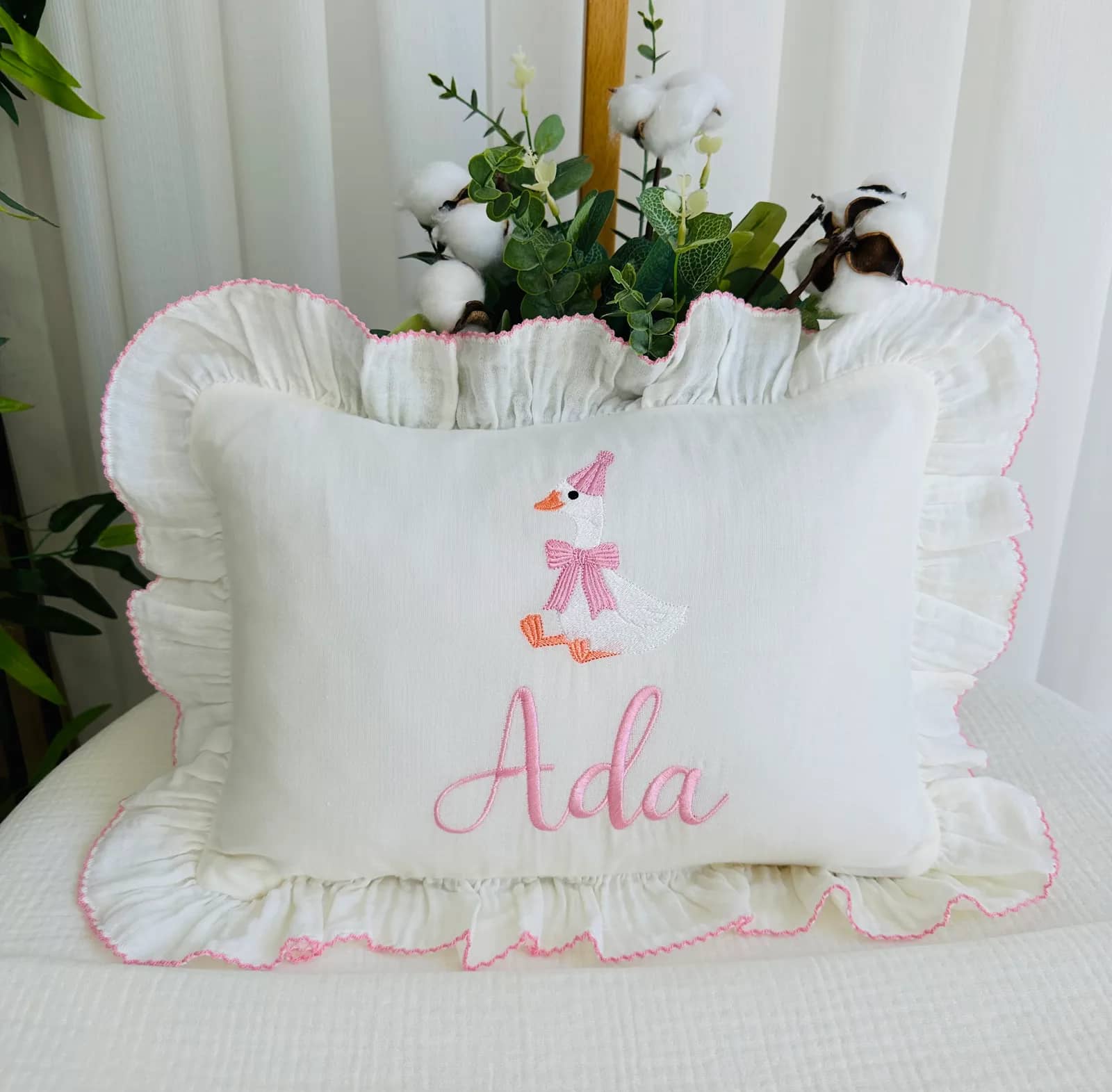 Pembe Kroşetalı Fiyonklu Kaz Yastık