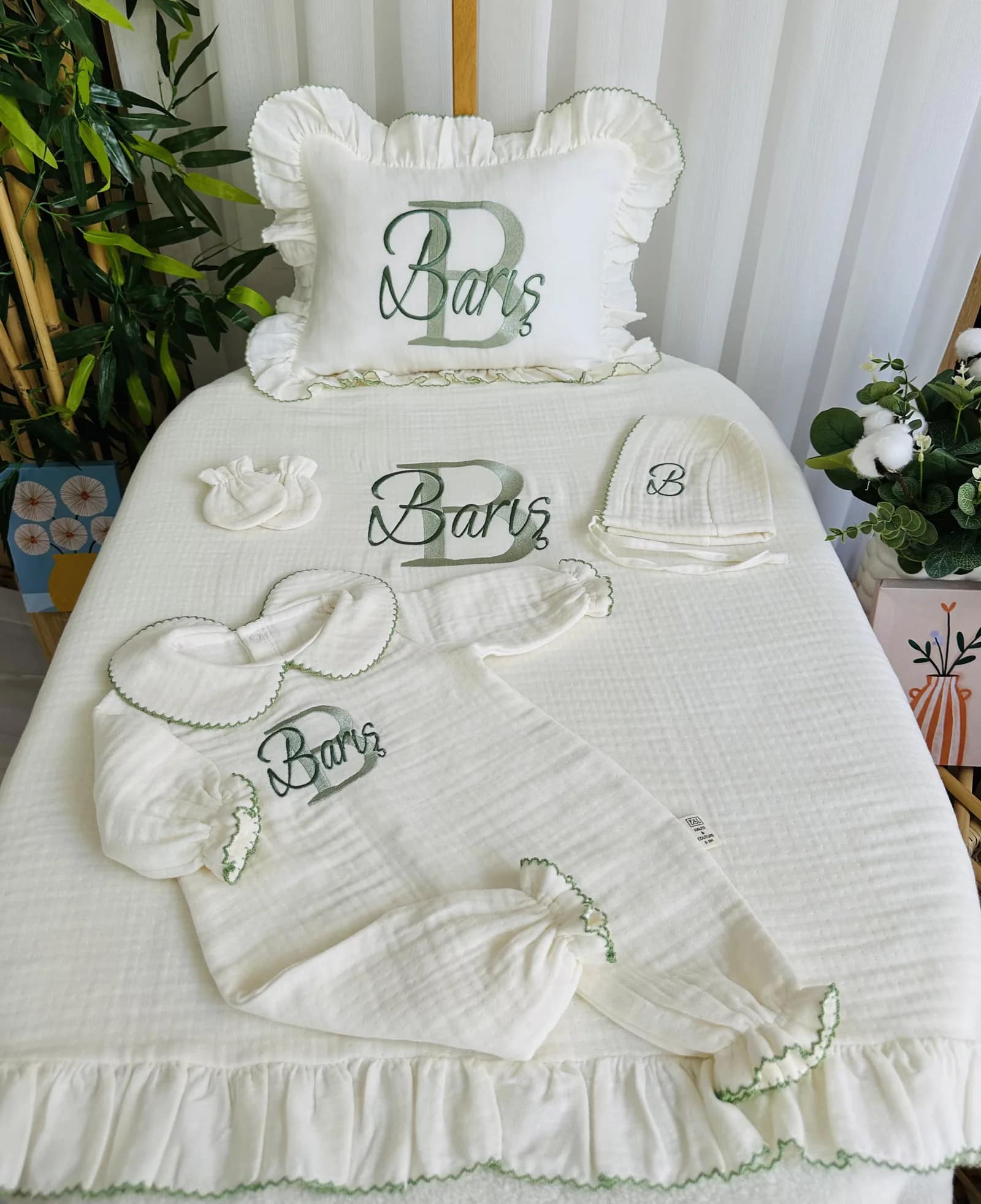 Hastane Çıkış Seti - Yeşil Harf Monogram Kroşetalı 5 Parça